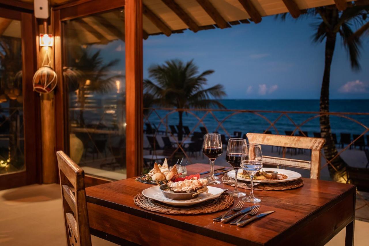 La Torre Resort All Inclusive ポルトセグロ エクステリア 写真 A restaurant at the resort
